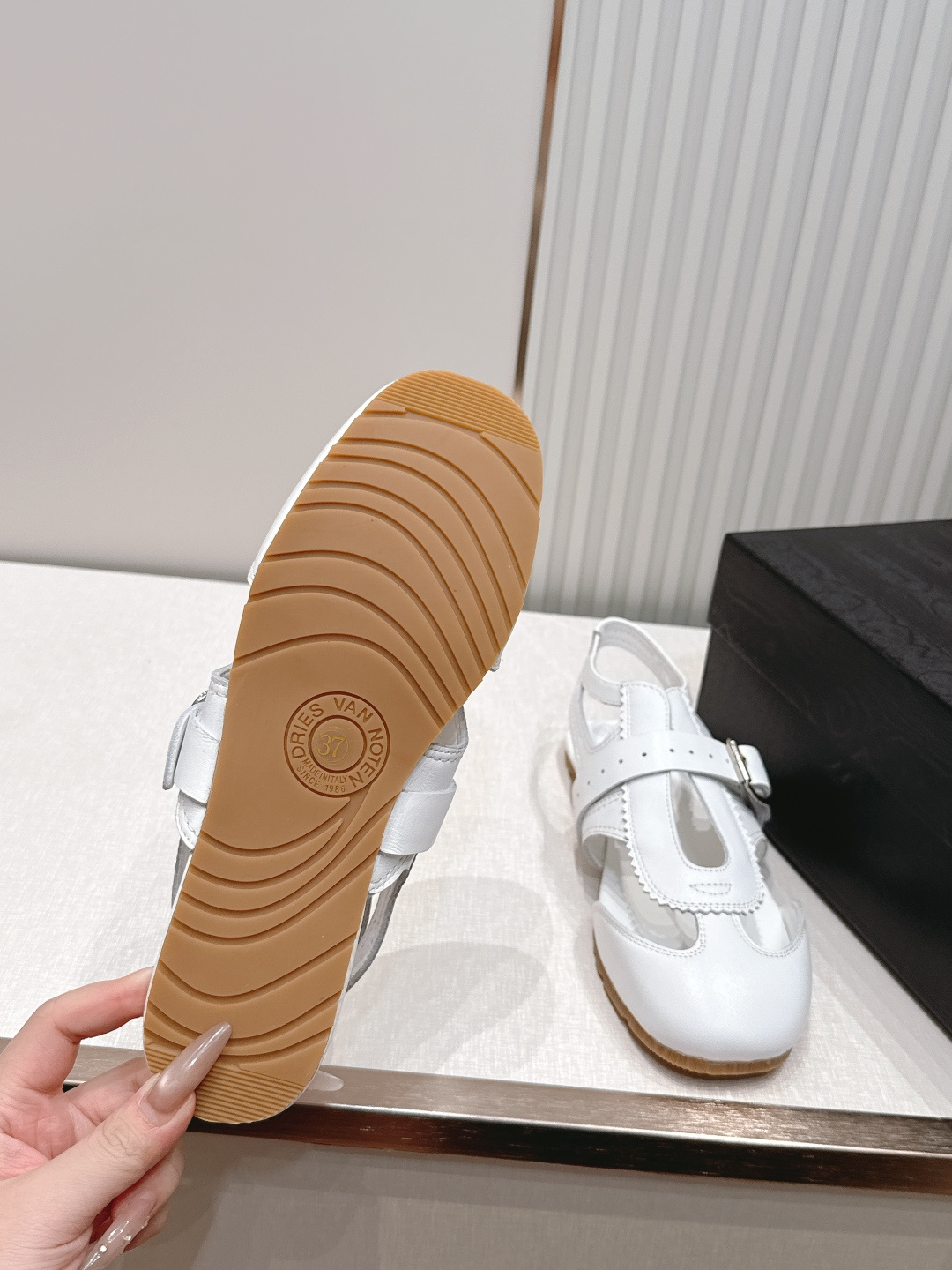 Unknown Dries Van Noten·DVN 缕空凉鞋