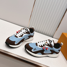 男款 樱桃🍒扣加50 LV Runner Tatic男款运动鞋是Louis Vuitton 高端休闲鞋, 男款 樱桃🍒扣加50 LV Runner Tatic男款运动鞋是Louis Vuitton 高端休闲鞋,