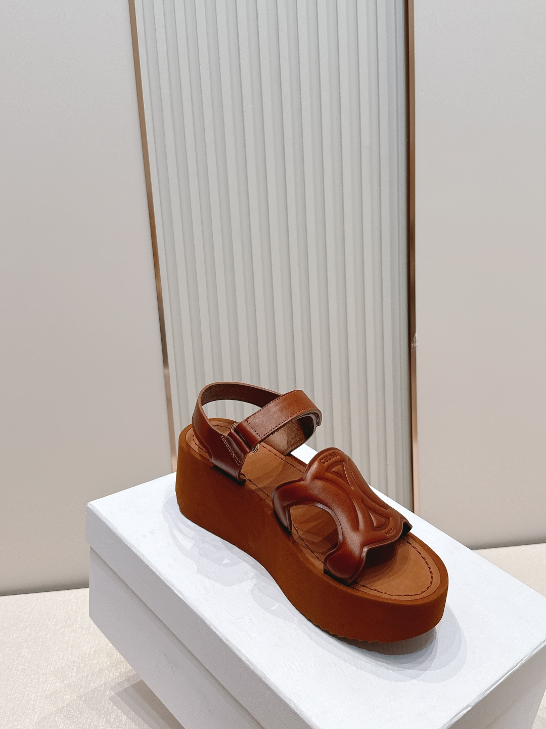 Celine CELINE 思款26夏季新款凯旋门厚底魔术贴凉鞋