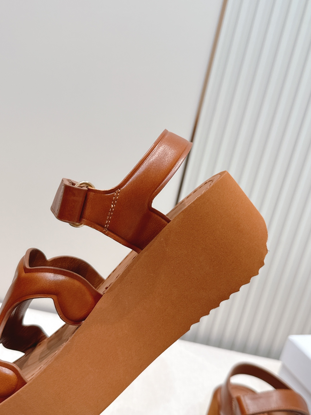 Celine CELINE 思款26夏季新款凯旋门厚底魔术贴凉鞋