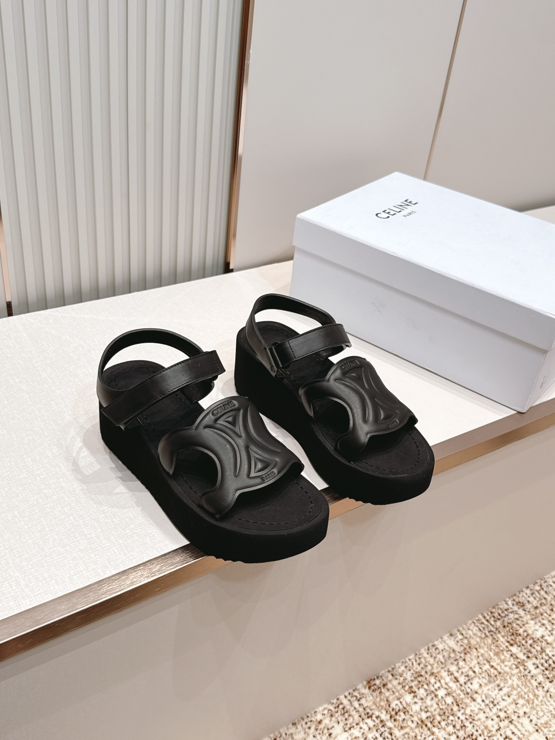 Celine CELINE 思款26夏季新款凯旋门厚底魔术贴凉鞋