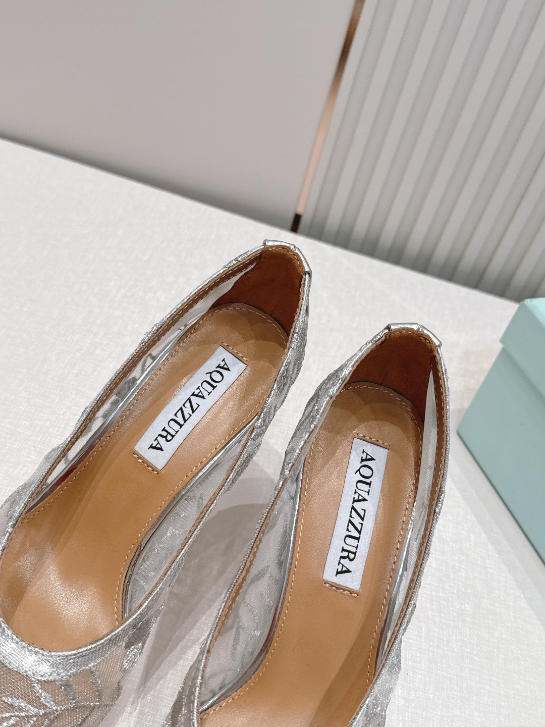 顶级版本 AQUAZZURA 菠萝2026凉鞋系列 👠     菠萝女士刺绣金银花网纱凉鞋顶级刺绣工艺 