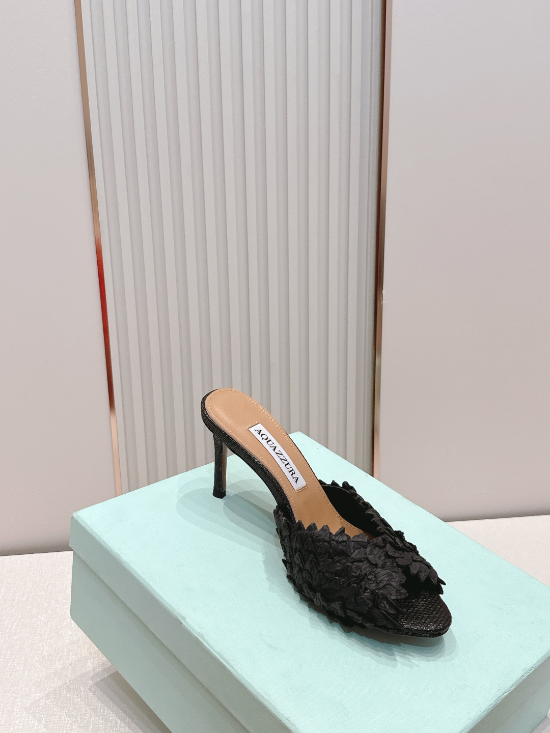 顶级版本  Aquazzura 菠萝凉鞋系列 拖鞋 的（水蛇履） 的 Rio Flirt 系列，也是品牌