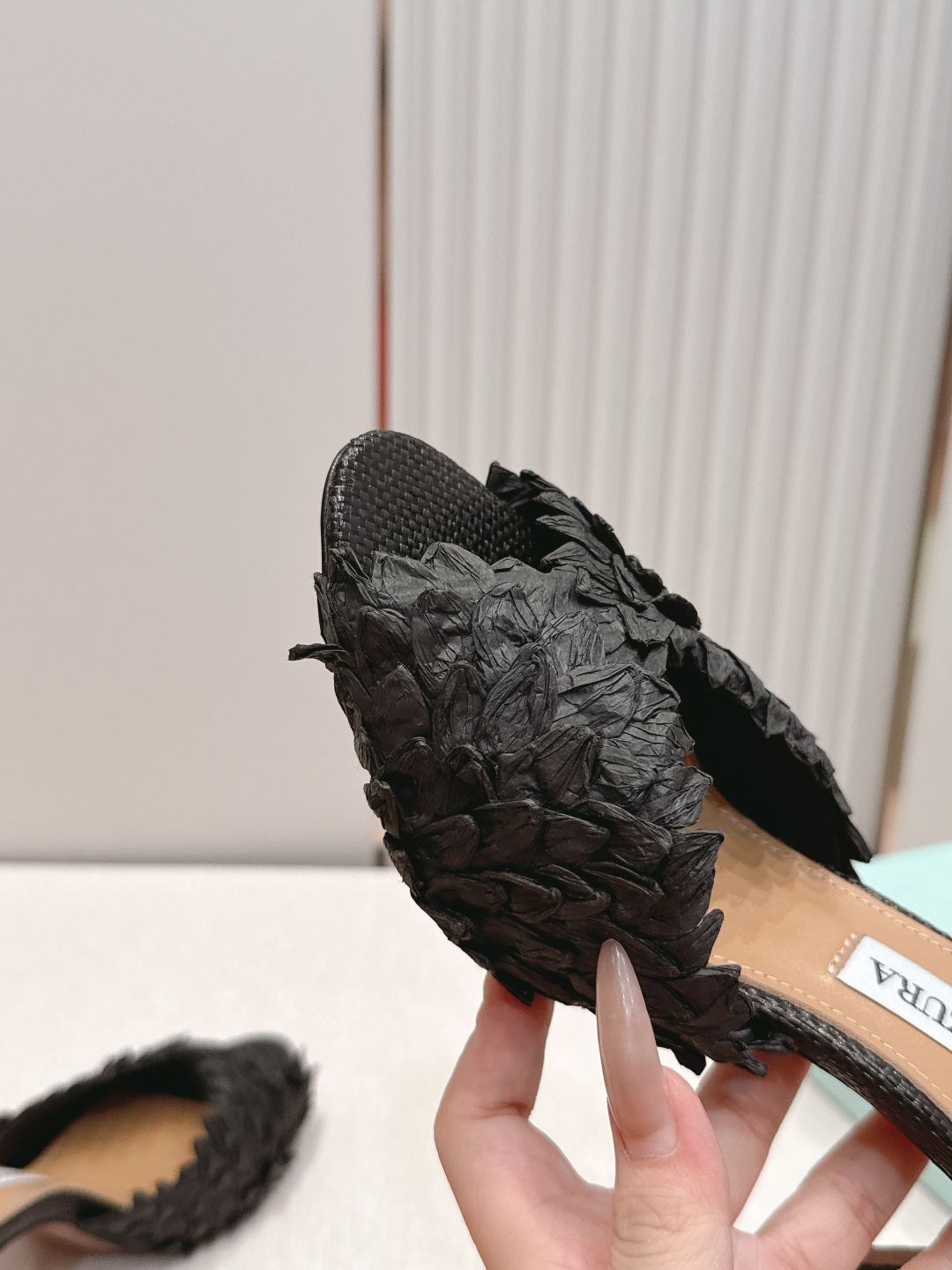 顶级版本  Aquazzura 菠萝凉鞋系列 拖鞋 的（水蛇履） 的 Rio Flirt 系列，也是品牌