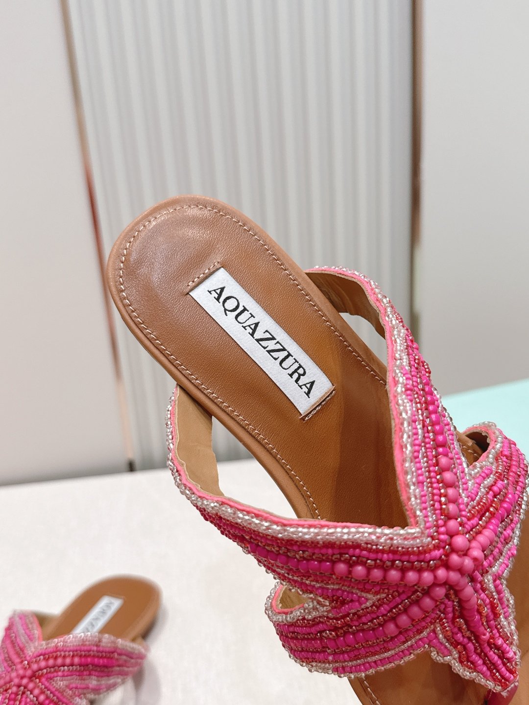 顶级版本 AQUAZZURA 菠萝2026凉拖鞋系列 👠     菠萝女士海星珍珠串珠凉拖(平底/高跟)