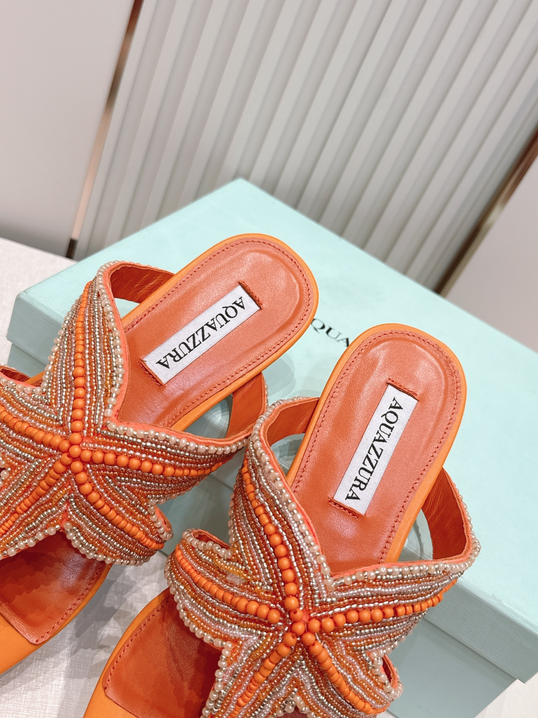 顶级版本 AQUAZZURA 菠萝2026凉拖鞋系列 👠     菠萝女士海星珍珠串珠凉拖(平底/高跟)