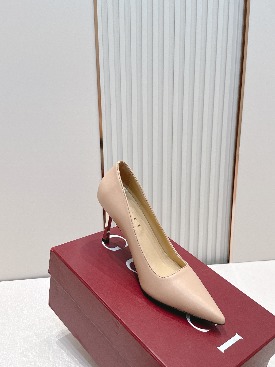 Gucci 古驰 2026春夏新款高跟单鞋系列 极致调楦 楦型百搭瘦脚yyds.造型立体饱满 上脚舒适 Gucci 古驰 2026春夏新款高跟单鞋系列 极致调楦 楦型百搭瘦脚yyds.造型立体饱满 上脚舒适