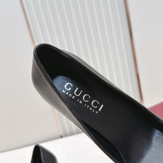 Gucci 古驰 2026春夏新款高跟单鞋系列 极致调楦 楦型百搭瘦脚yyds.造型立体饱满 上脚舒适 Gucci 古驰 2026春夏新款高跟单鞋系列 极致调楦 楦型百搭瘦脚yyds.造型立体饱满 上脚舒适