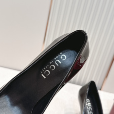 Gucci 古驰 2026春夏新款高跟单鞋系列 极致调楦 楦型百搭瘦脚yyds.造型立体饱满 上脚舒适 Gucci 古驰 2026春夏新款高跟单鞋系列 极致调楦 楦型百搭瘦脚yyds.造型立体饱满 上脚舒适