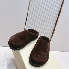 顶版 Brunello Cucinelli BC 26ss新款系列 博肯拖鞋此款凉拖鞋鞋型堪称经典,永不 顶版 Brunello Cucinelli BC 26ss新款系列 博肯拖鞋此款凉拖鞋鞋型堪称经典,永不