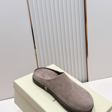 顶版 Brunello Cucinelli BC 26ss新款系列 博肯拖鞋此款凉拖鞋鞋型堪称经典,永不 顶版 Brunello Cucinelli BC 26ss新款系列 博肯拖鞋此款凉拖鞋鞋型堪称经典,永不