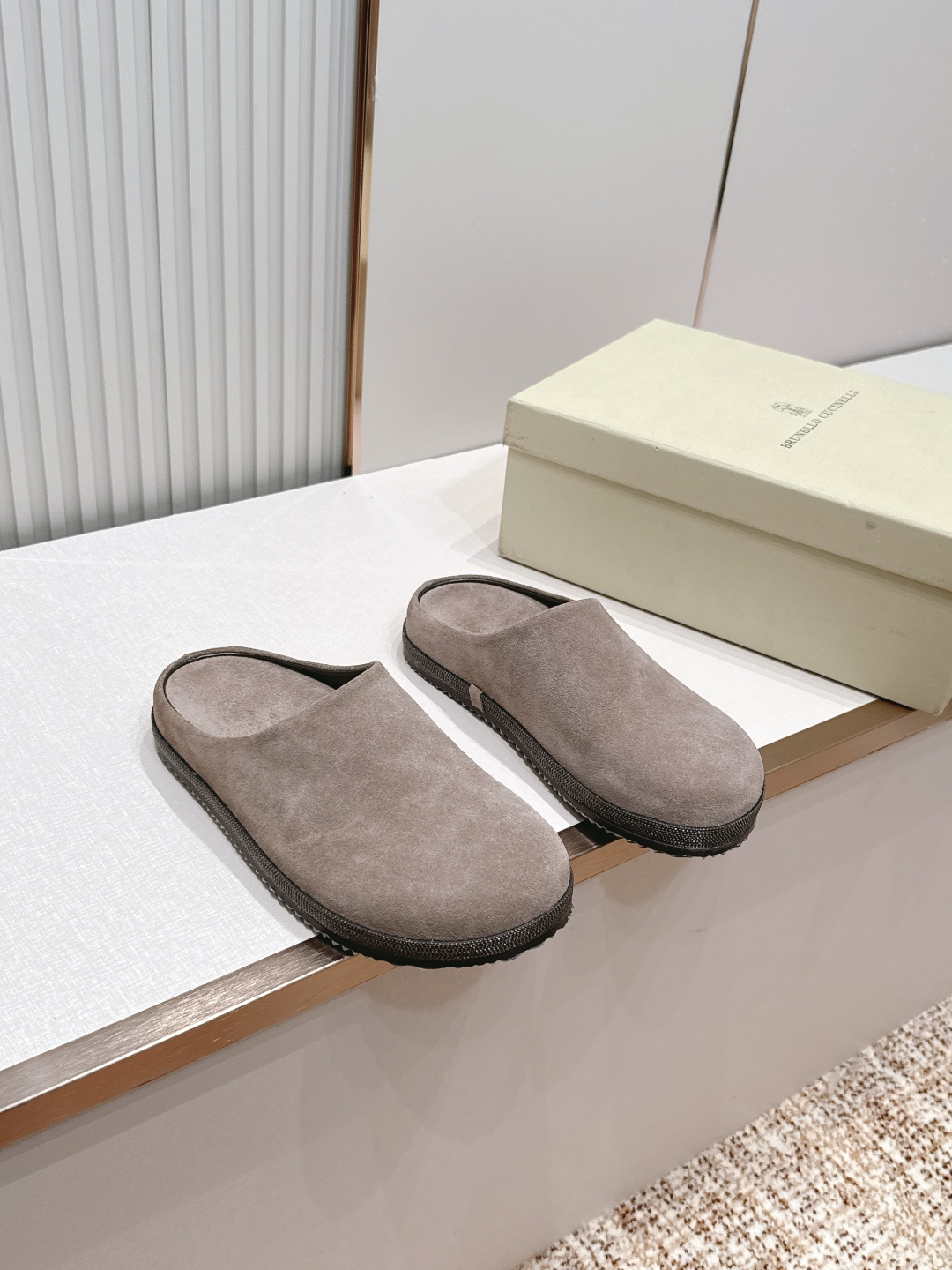 顶版 Brunello Cucinelli BC 26ss新款系列 博肯拖鞋此款凉拖鞋鞋型堪称经典，永不