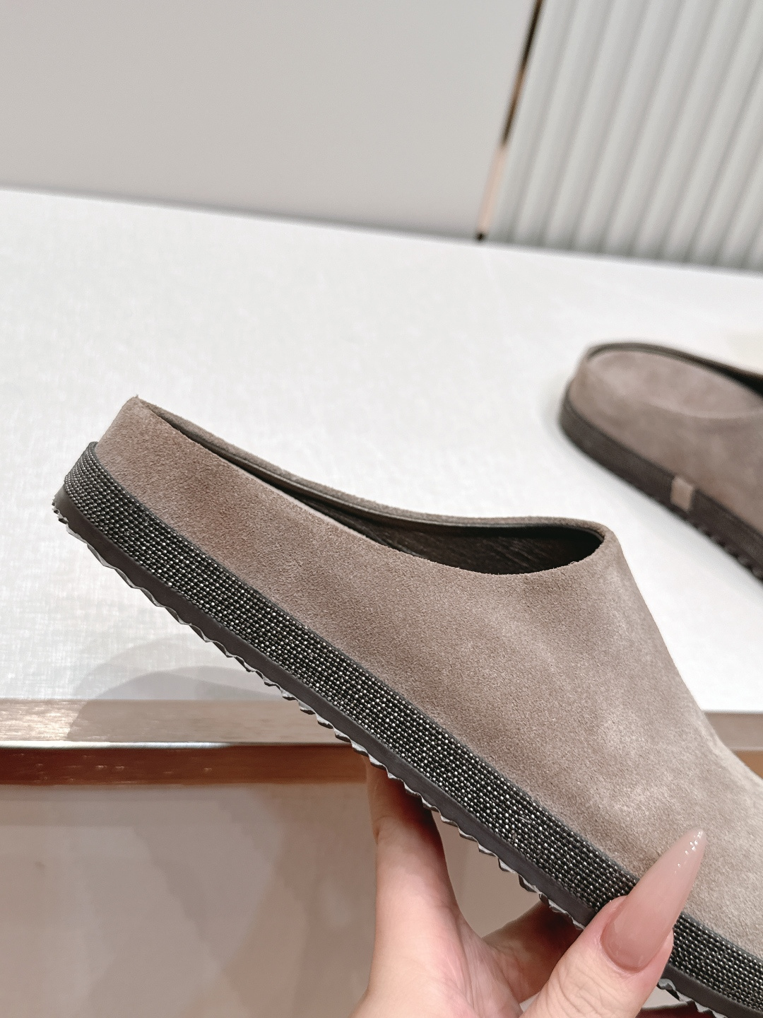 顶版 Brunello Cucinelli BC 26ss新款系列 博肯拖鞋此款凉拖鞋鞋型堪称经典,永不 顶版 Brunello Cucinelli BC 26ss新款系列 博肯拖鞋此款凉拖鞋鞋型堪称经典,永不