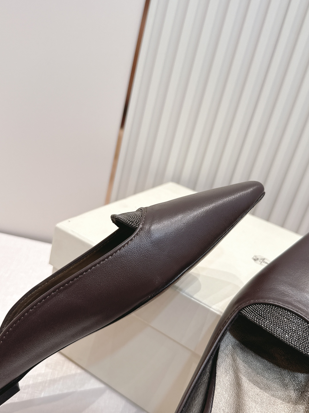 顶版 Brunello Cucinelli BC 26ss新款系列 包头半拖鞋此款凉拖鞋鞋型堪称经典，永