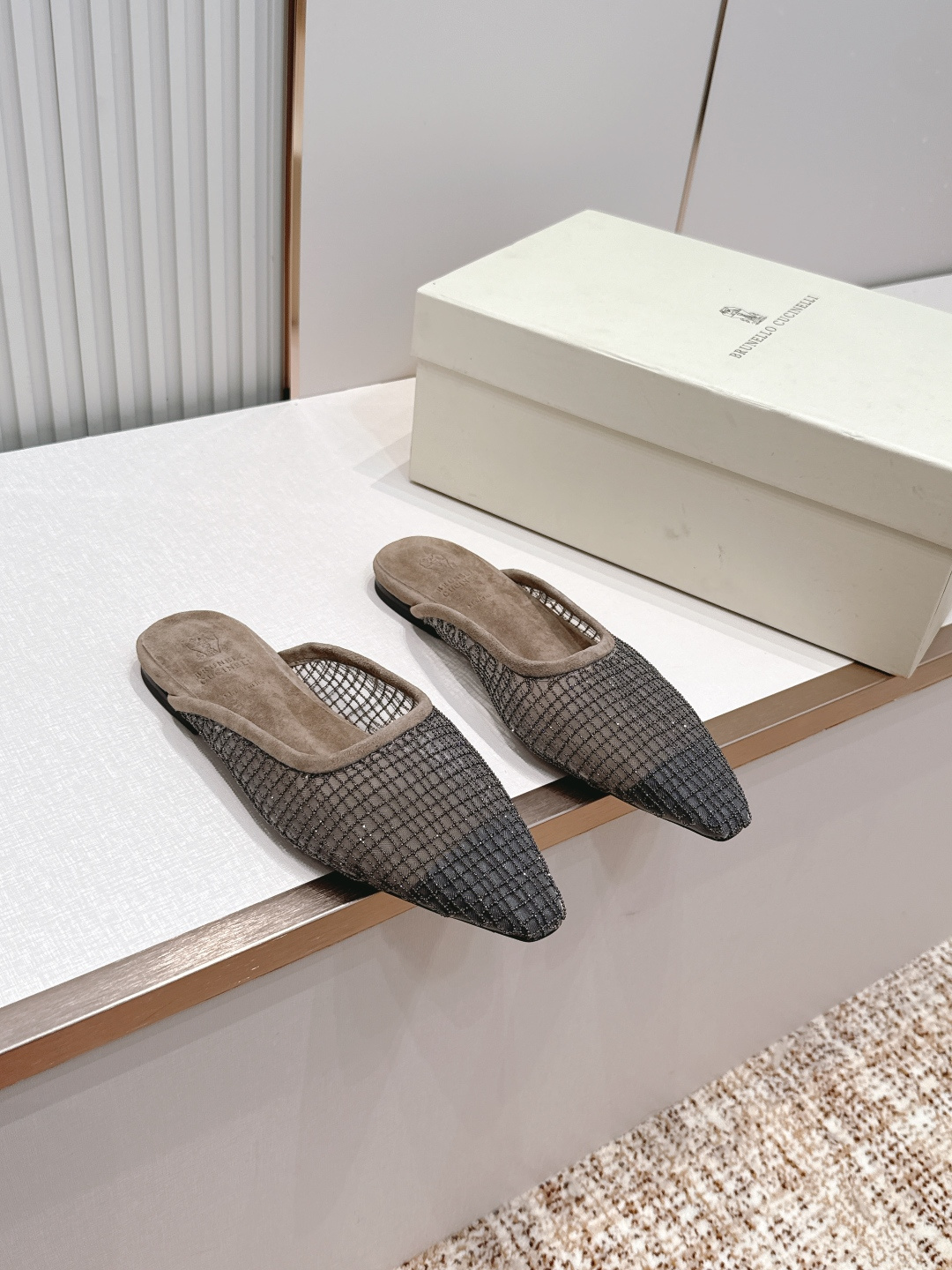 顶版 Brunello Cucinelli BC 26ss新款系列 网钻包头半凉拖鞋此款凉拖鞋鞋型堪称经
