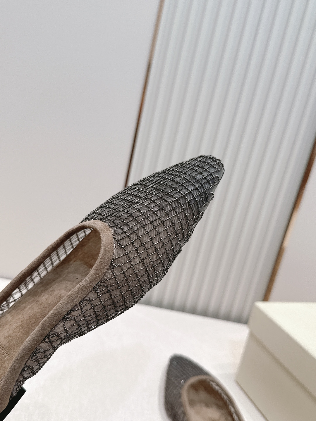 顶版 Brunello Cucinelli BC 26ss新款系列 网钻包头半凉拖鞋此款凉拖鞋鞋型堪称经