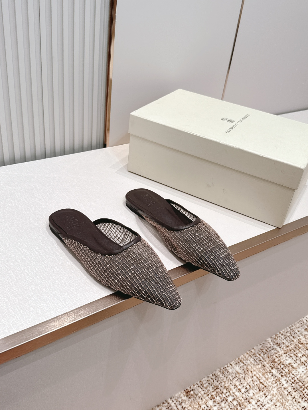 顶版 Brunello Cucinelli BC 26ss新款系列 网钻包头半凉拖鞋此款凉拖鞋鞋型堪称经
