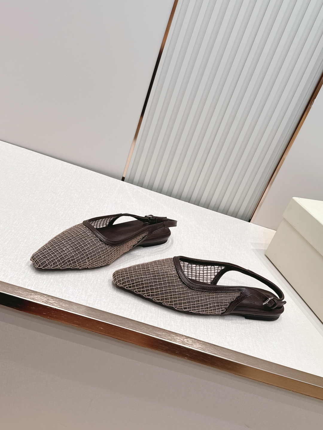 顶版 Brunello Cucinelli BC 26ss新款系列 网钻包头半凉拖鞋此款凉拖鞋鞋型堪称经