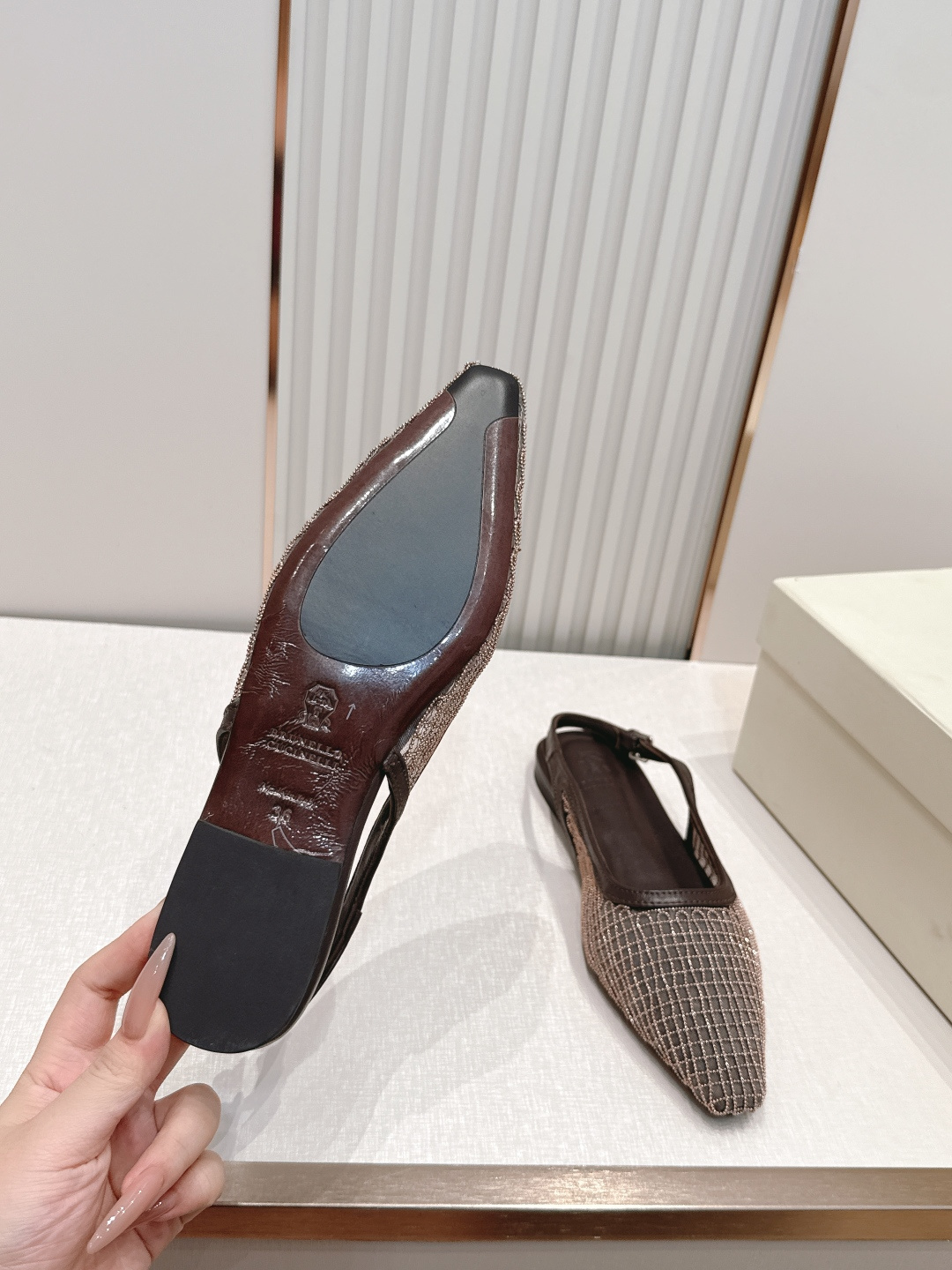 顶版 Brunello Cucinelli BC 26ss新款系列 网钻包头半凉拖鞋此款凉拖鞋鞋型堪称经