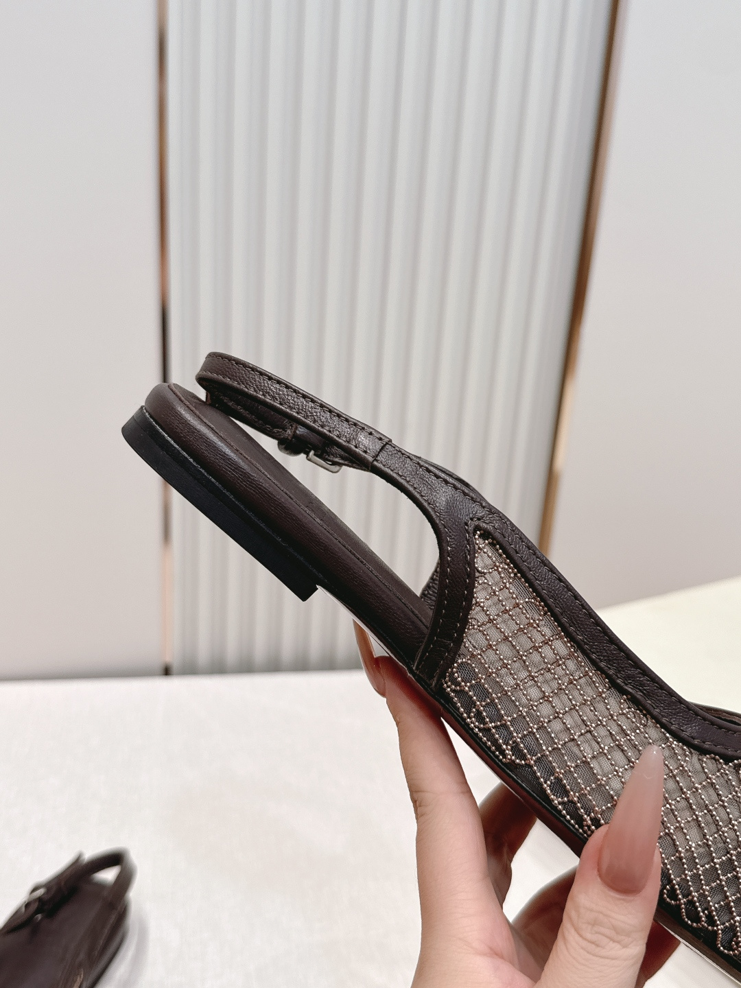 顶版 Brunello Cucinelli BC 26ss新款系列 网钻包头半凉拖鞋此款凉拖鞋鞋型堪称经