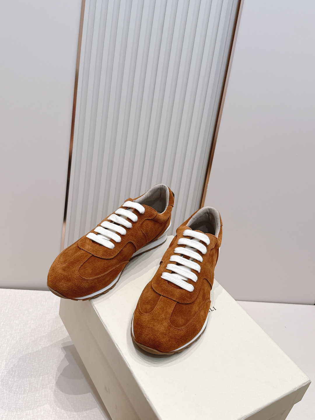 顶版 Brunello Cucinelli BC 26ss新款系列 休闲运动德训鞋 这是充满街头感的一双 顶版 Brunello Cucinelli BC 26ss新款系列 休闲运动德训鞋 这是充满街头感的一双