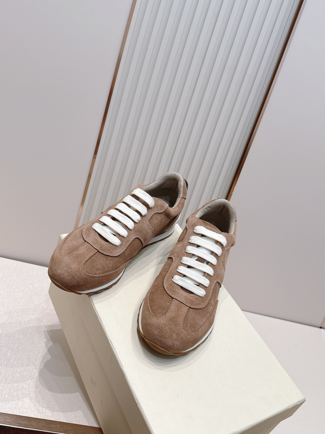 顶版 Brunello Cucinelli BC 26ss新款系列 休闲运动德训鞋 这是充满街头感的一双 顶版 Brunello Cucinelli BC 26ss新款系列 休闲运动德训鞋 这是充满街头感的一双