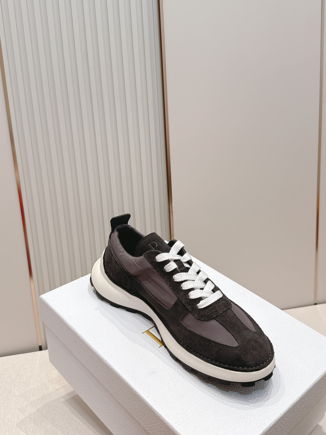 男款 Dior 迪奥Squash 新款厚底休闲鞋 运动       这款乔纳森·安德森 (Jonatha