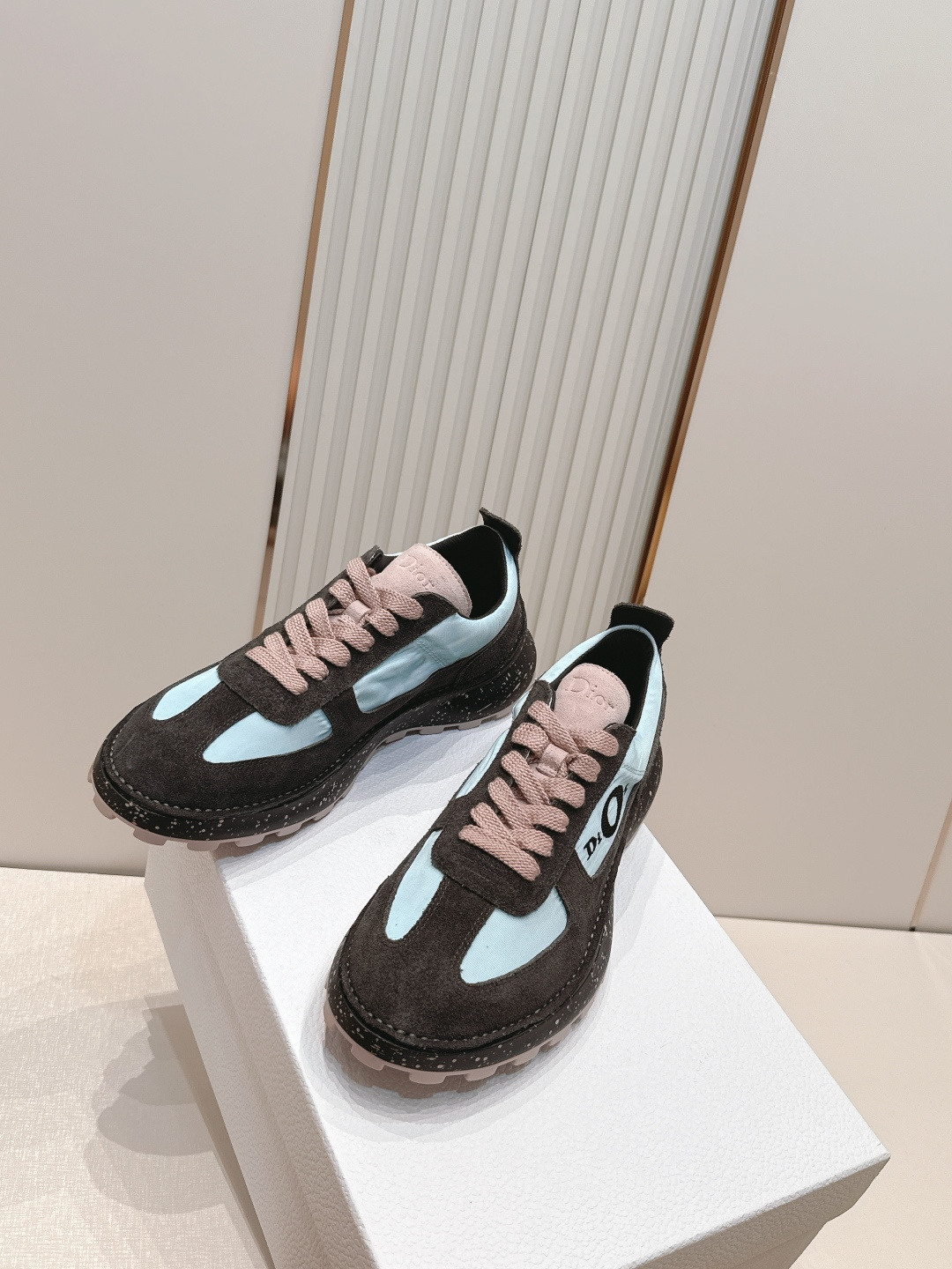 男款 Dior 迪奥Squash 新款厚底休闲鞋 运动       这款乔纳森·安德森 (Jonatha