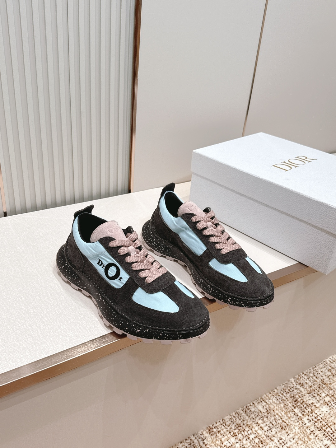 男款 Dior 迪奥Squash 新款厚底休闲鞋 运动       这款乔纳森·安德森 (Jonatha