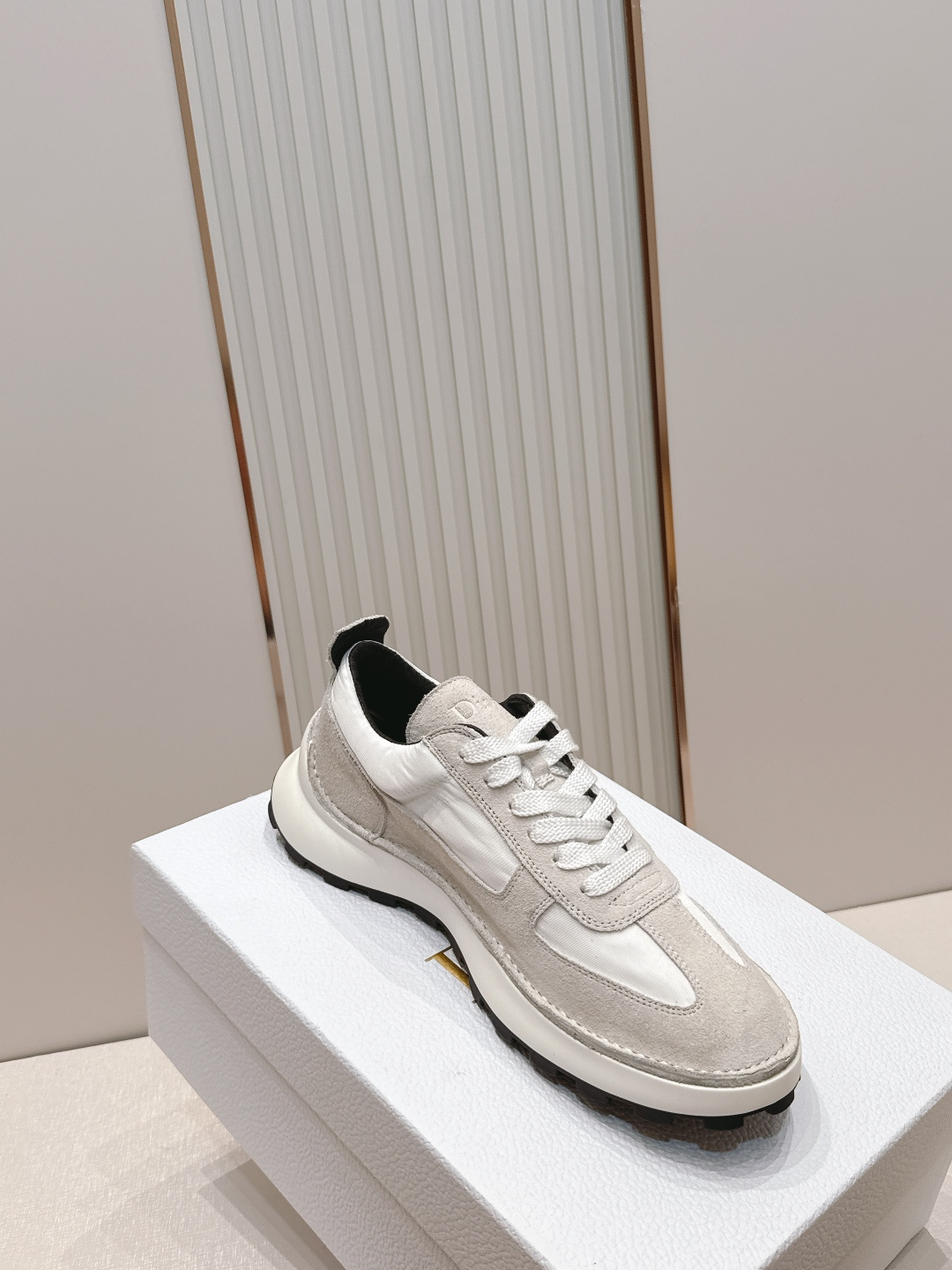男款 Dior 迪奥Squash 新款厚底休闲鞋 运动       这款乔纳森·安德森 (Jonatha