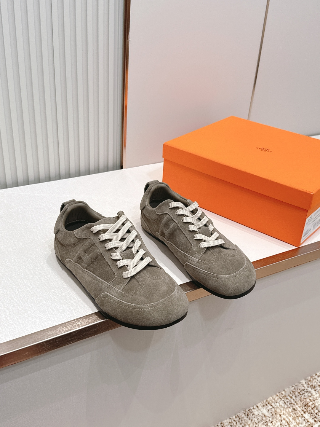 顶版 男士+10情侣款 Hermes 爱马仕2026 新款复古风H休闲运动鞋德训鞋工艺极致，同步专柜上新