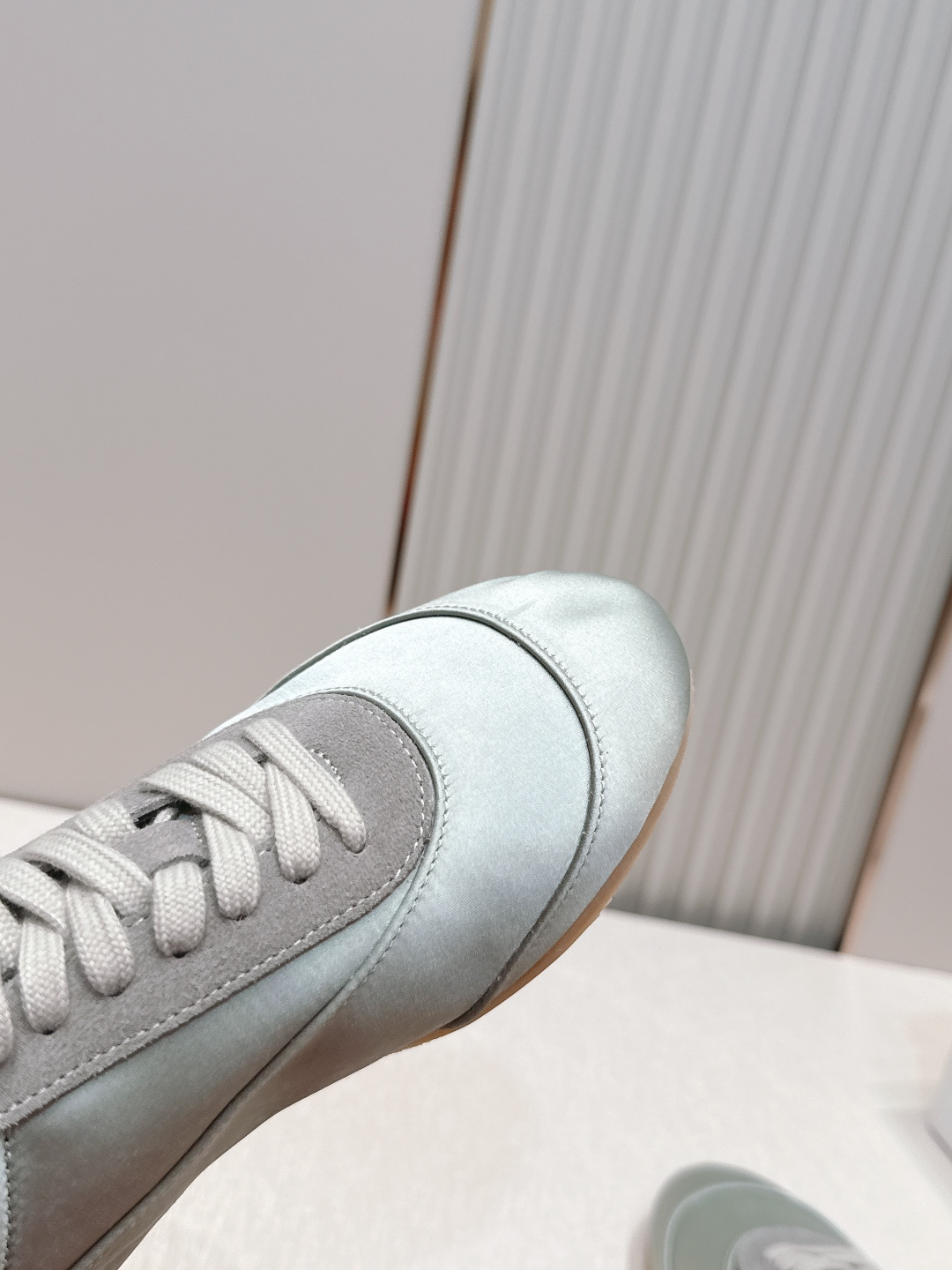 顶版  JIL SANDER 吉尔桑达新款 绸缎休闲鞋美到犯规，上脚惊艳到～绸缎光泽感绝了，走路带风都在
