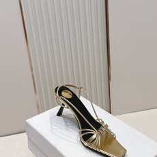 SAINT LAURENT|YSL 方头细带高跟凉鞋 ✨这款方头细带高跟凉鞋,细带设计简约又时髦,方头造 SAINT LAURENT|YSL 方头细带高跟凉鞋 ✨这款方头细带高跟凉鞋,细带设计简约又时髦,方头造