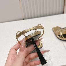 SAINT LAURENT|YSL 方头细带高跟凉鞋 ✨这款方头细带高跟凉鞋,细带设计简约又时髦,方头造 SAINT LAURENT|YSL 方头细带高跟凉鞋 ✨这款方头细带高跟凉鞋,细带设计简约又时髦,方头造