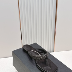 Alexander Wang26亚历山大王ss夏季新款水钻方头夹趾人字拖夏日炸街神器,把随性与闪钻氛围感 Alexander Wang26亚历山大王ss夏季新款水钻方头夹趾人字拖夏日炸街神器,把随性与闪钻氛围感