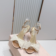 MACH & MACH 26/尖头蕾丝蝴蝶结🎀高跟凉鞋这是来自格鲁吉亚品牌 MACH & MACH 的「 MACH & MACH 26/尖头蕾丝蝴蝶结🎀高跟凉鞋这是来自格鲁吉亚品牌 MACH & MACH 的「