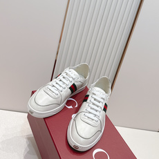 情侣款 Gucci 古驰 26新Stretch系列小白鞋 复古做旧休闲板鞋经典配色:红绿织带+复古做旧鞋 情侣款 Gucci 古驰 26新Stretch系列小白鞋 复古做旧休闲板鞋经典配色:红绿织带+复古做旧鞋