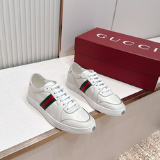 情侣款 Gucci 古驰 26新Stretch系列小白鞋 复古做旧休闲板鞋经典配色:红绿织带+复古做旧鞋 情侣款 Gucci 古驰 26新Stretch系列小白鞋 复古做旧休闲板鞋经典配色:红绿织带+复古做旧鞋