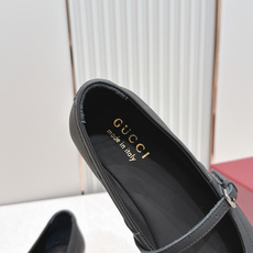顶版 Gucci 古驰26新款单鞋玛丽珍芭蕾舞鞋 楦型百搭瘦脚yyds.造型立体饱满,上脚舒适 顶版 Gucci 古驰26新款单鞋玛丽珍芭蕾舞鞋 楦型百搭瘦脚yyds.造型立体饱满,上脚舒适
