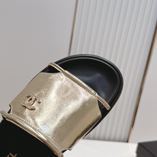 Chanel 香奈儿 26s新款 平底 一字拖 双c标志 凉拖鞋简约大方,优质皮革+双C金属Logo,品 Chanel 香奈儿 26s新款 平底 一字拖 双c标志 凉拖鞋简约大方,优质皮革+双C金属Logo,品