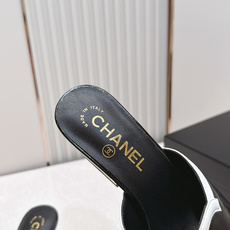 CHANEL香奈儿26s新款时装凉鞋圆头拼色凉拖简约又难以抗拒系 搭配展现与众不同的穿搭风格、自由混搭闪 CHANEL香奈儿26s新款时装凉鞋圆头拼色凉拖简约又难以抗拒系 搭配展现与众不同的穿搭风格、自由混搭闪