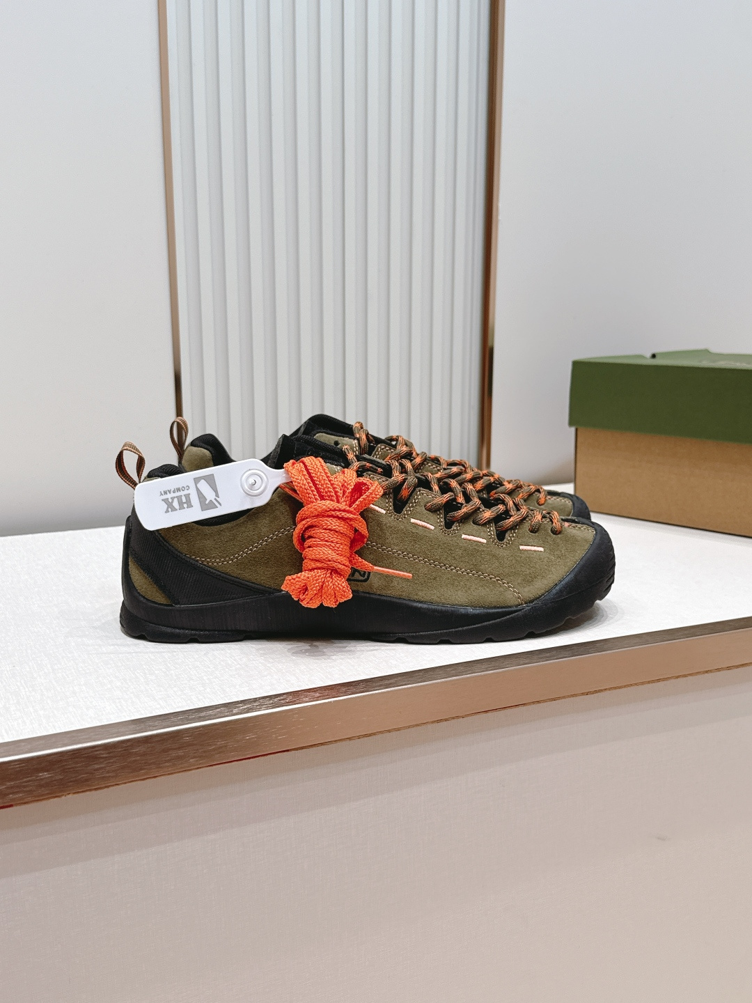 情侣款 KEEN JasPer户外徒步鞋系列低帮设计,麂皮鞋面+编织鞋带,户外感满满!防滑耐磨橡胶鞋底, 情侣款 KEEN JasPer户外徒步鞋系列低帮设计,麂皮鞋面+编织鞋带,户外感满满!防滑耐磨橡胶鞋底,