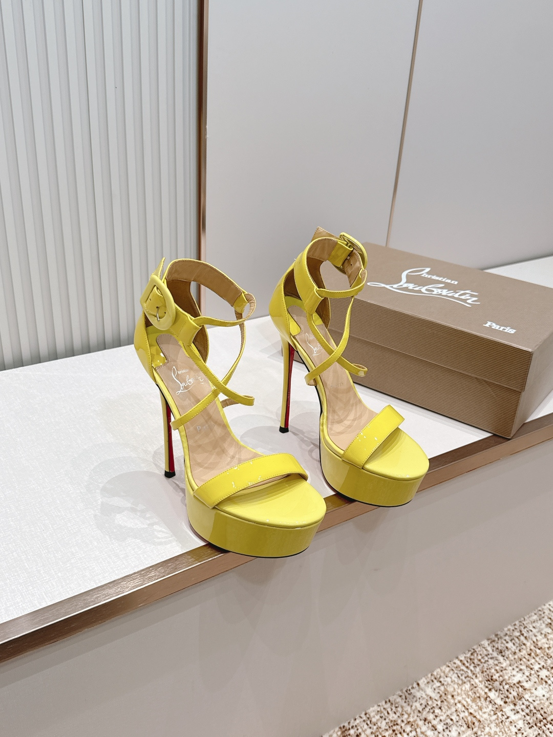 Christian louboutin 26s夏季新款时装高跟鞋 圆头水台高跟凉鞋顶级品质 🍃原汁原味的