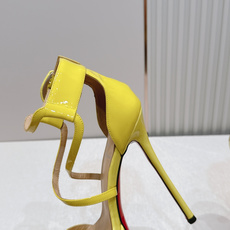 Christian louboutin 26s夏季新款时装高跟鞋 圆头水台高跟凉鞋顶级品质 🍃原汁原味的 Christian louboutin 26s夏季新款时装高跟鞋 圆头水台高跟凉鞋顶级品质 🍃原汁原味的