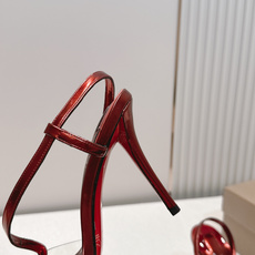 Christian Louboutin 26/Condora系列高跟凉鞋这是Christian Loub Christian Louboutin 26/Condora系列高跟凉鞋这是Christian Loub