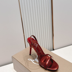Christian Louboutin 26/Condora系列高跟凉鞋这是Christian Loub Christian Louboutin 26/Condora系列高跟凉鞋这是Christian Loub
