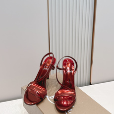 Christian Louboutin 26/Condora系列高跟凉鞋这是Christian Loub Christian Louboutin 26/Condora系列高跟凉鞋这是Christian Loub