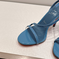 Christian Louboutin 26/Condora系列高跟凉鞋这是Christian Loub Christian Louboutin 26/Condora系列高跟凉鞋这是Christian Loub