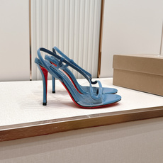Christian Louboutin 26/Condora系列高跟凉鞋这是Christian Loub Christian Louboutin 26/Condora系列高跟凉鞋这是Christian Loub