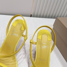 Christian Louboutin 26/Condora系列高跟凉鞋这是Christian Loub Christian Louboutin 26/Condora系列高跟凉鞋这是Christian Loub